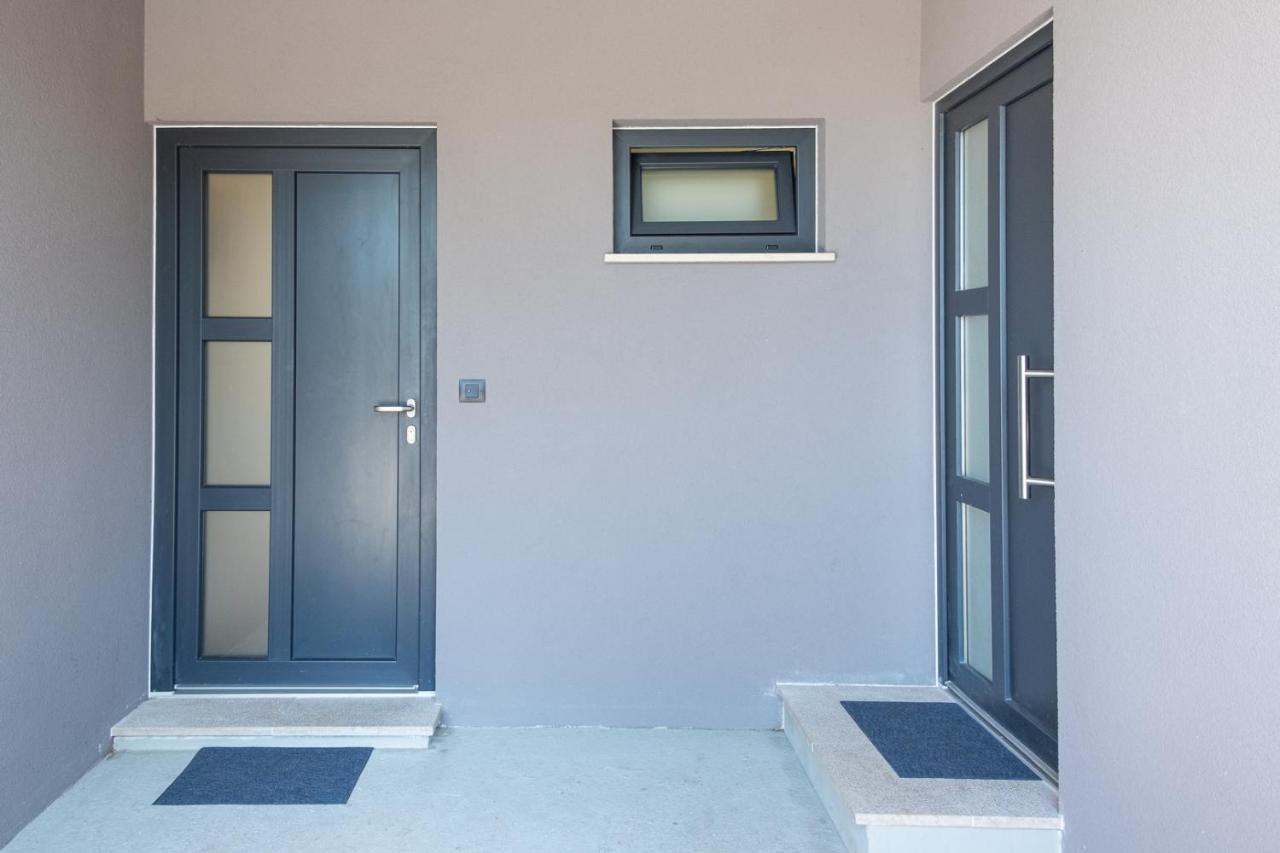 Studio Apartment Les - 4 Min Walk From Amphiteatre Pula Exterior photo